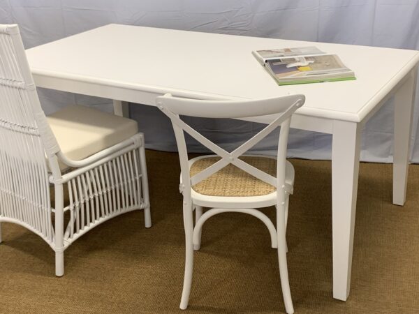 Hampton Dining Table, Solid White Finish.